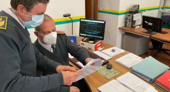 Oltre 12mila euro di assegni sociali, ma vive a Santo Domingo: denunciato