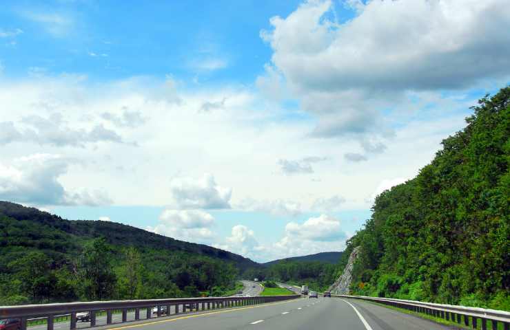 Origgio incidente autostrada morta donna feriti