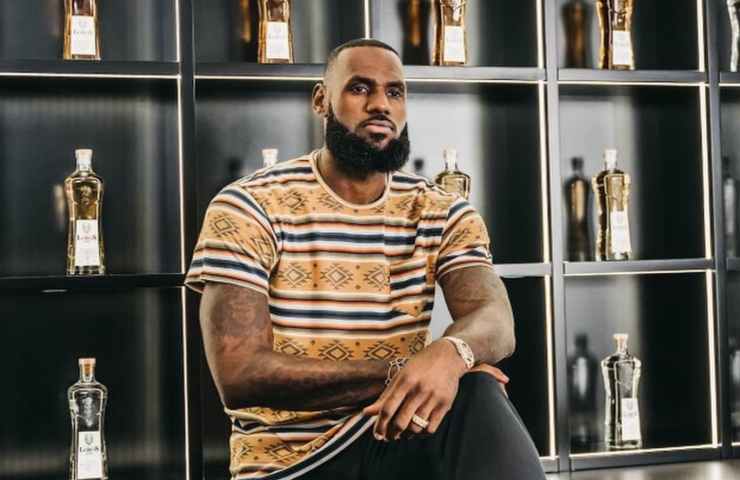 Infortunio LeBron James annuncio