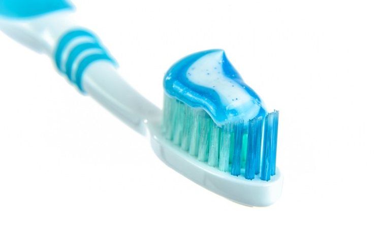 denti bianchi il dentifricio migliore