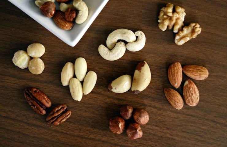 frutta secca alimenti per il benessere mentale