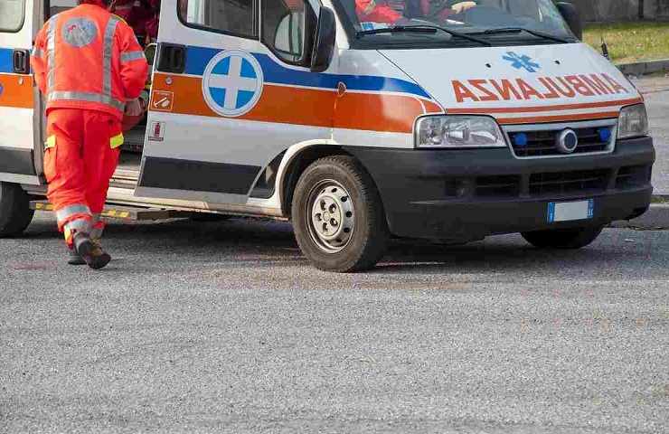 Alpignano donna morta giardino villetta