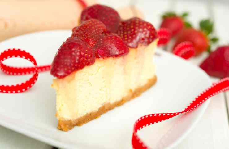 Cheesecake fragole e ricotta ricetta