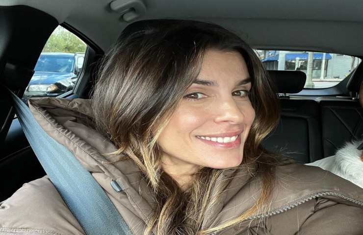 Elisabetta Canalis tappetino forma fisica allenamento