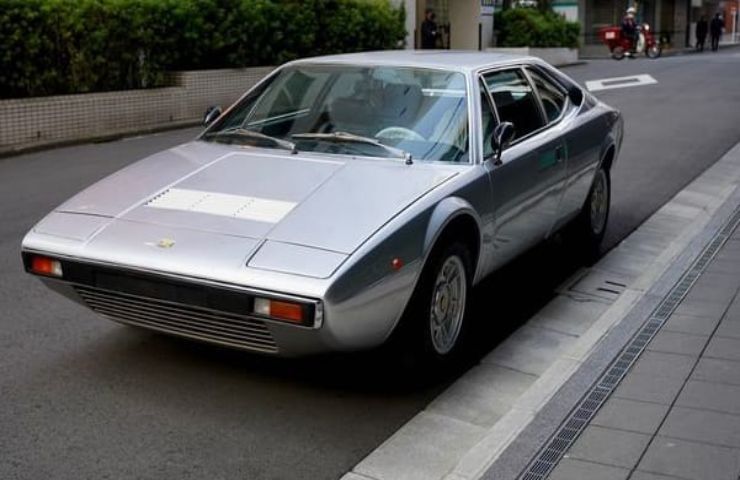 Ferrari meno costosa