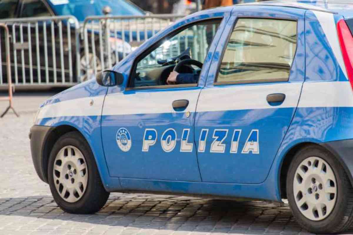 Messina precipita balcone casa morto uomo