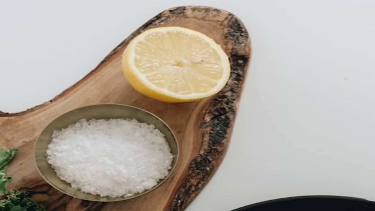 Sale e limone insieme