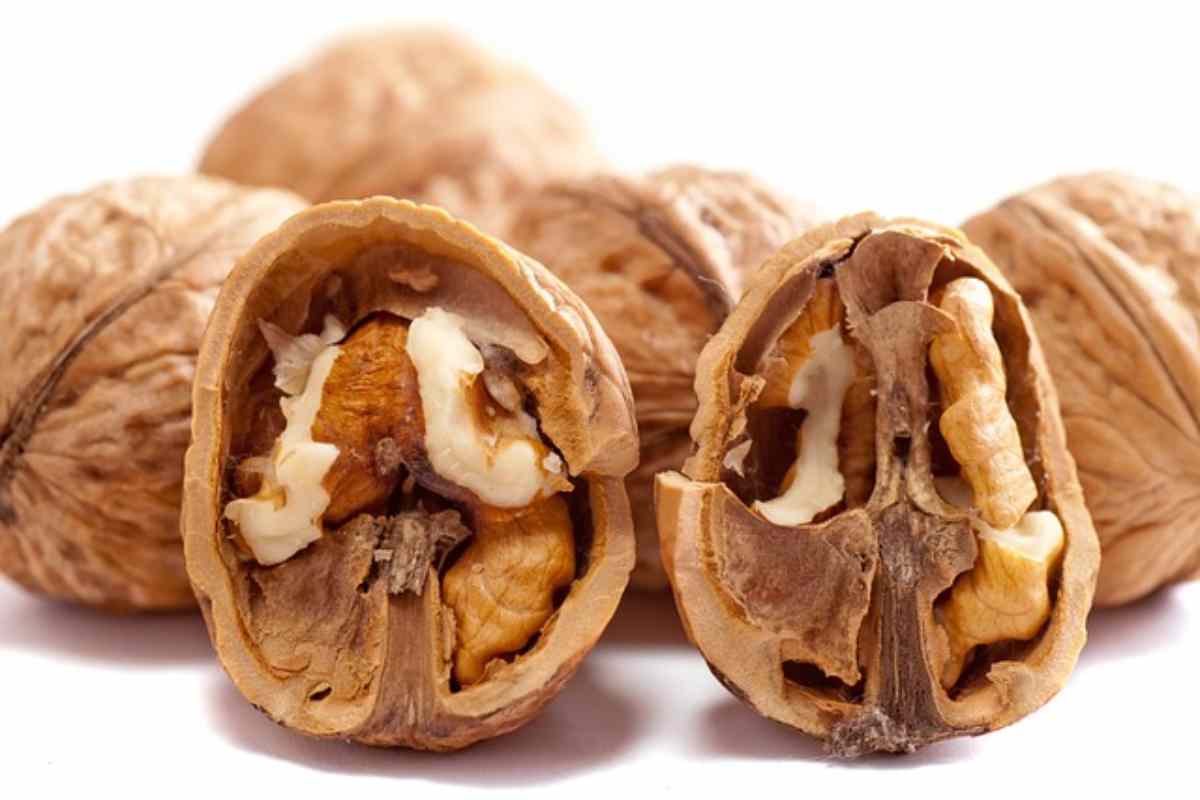Noci, proprietà e valori nutrizionali