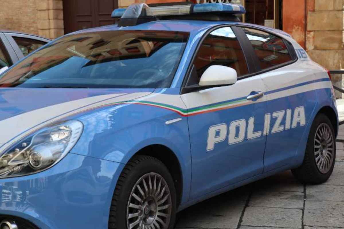 Palmi agente Polstrada 25 anni suicidio ufficio