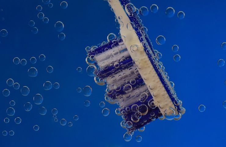 Lavatrice, conosci il trucco dello spazzolino