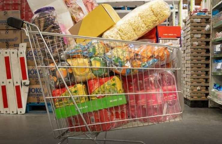 Spesa al supermercato,indovinare la fila più veloce