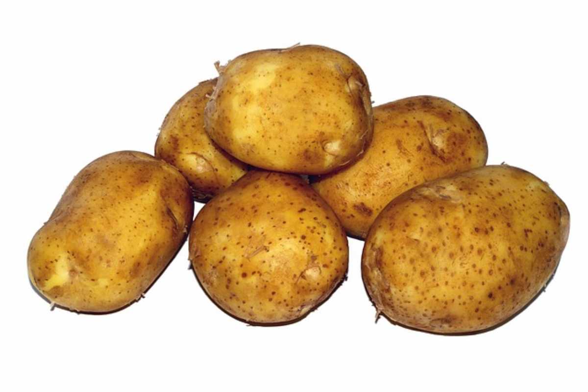 Patate che germogliano? Prova questo trucco