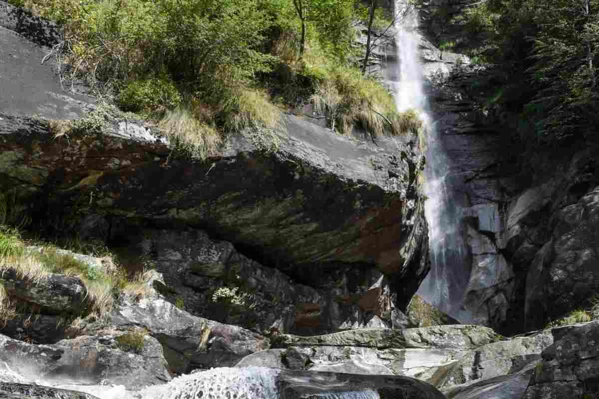 Svizzera morta ragazza italiana precipita rocce