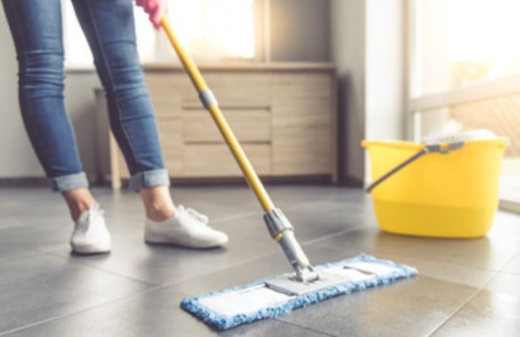 Trucchetto per pulire bene pavimenti?