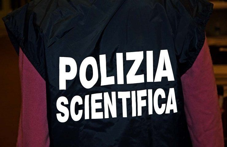 Roma cadavere ragazza morta fermato coetaneo