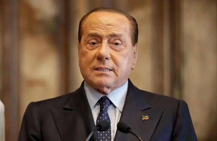 Silvio Berlusconi malattia laucemia terapia