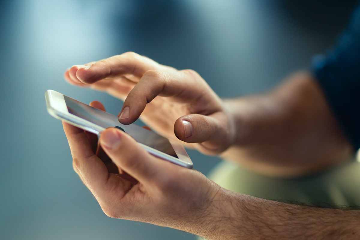 Nuova truffa false offerte lavoro sms come difendersi