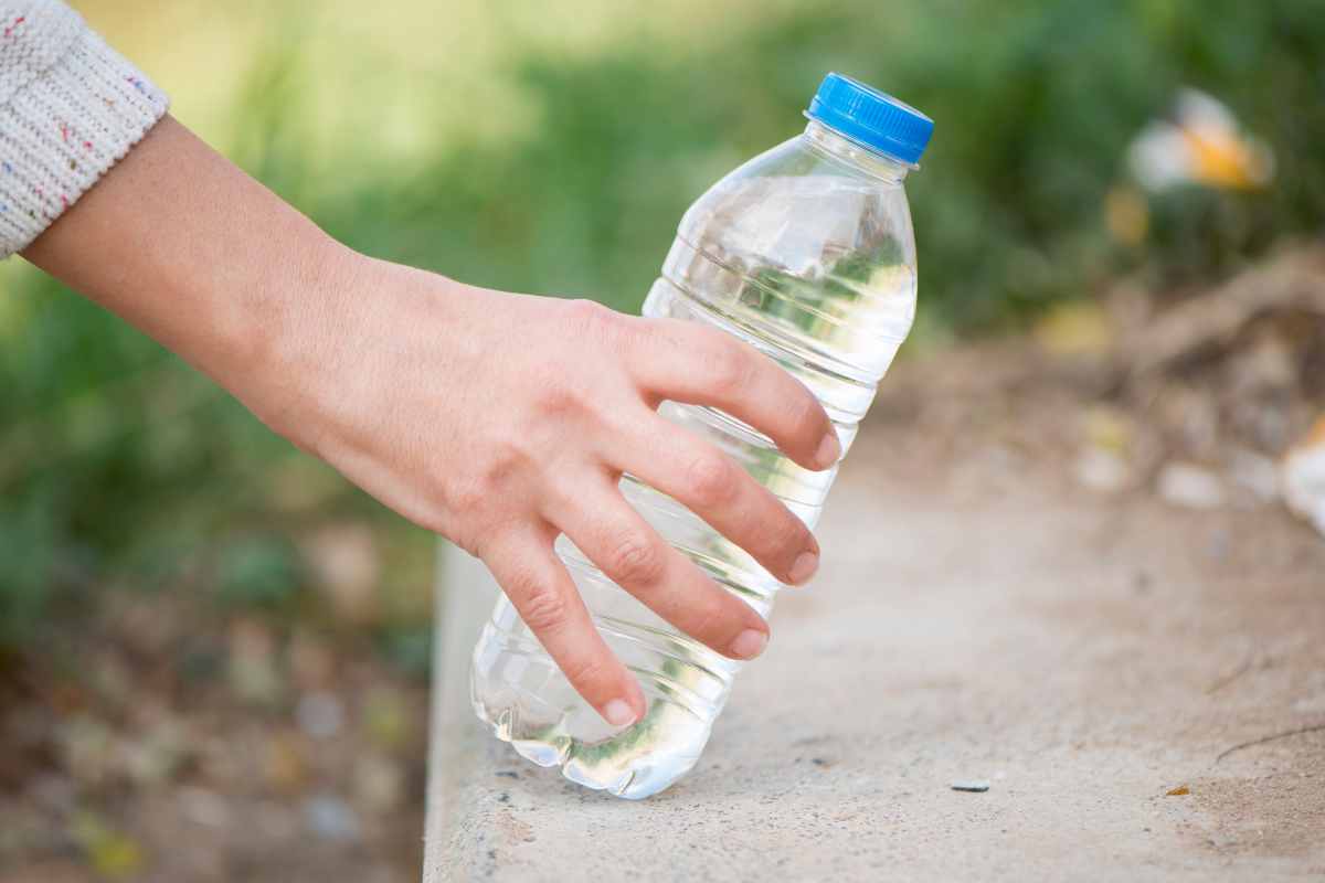 Bottiglia acqua fresca estate come fare