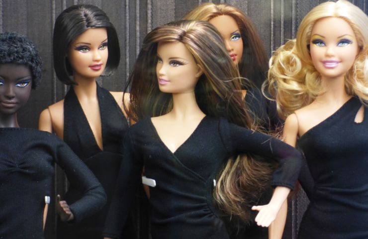 Bambole Barbie diverse