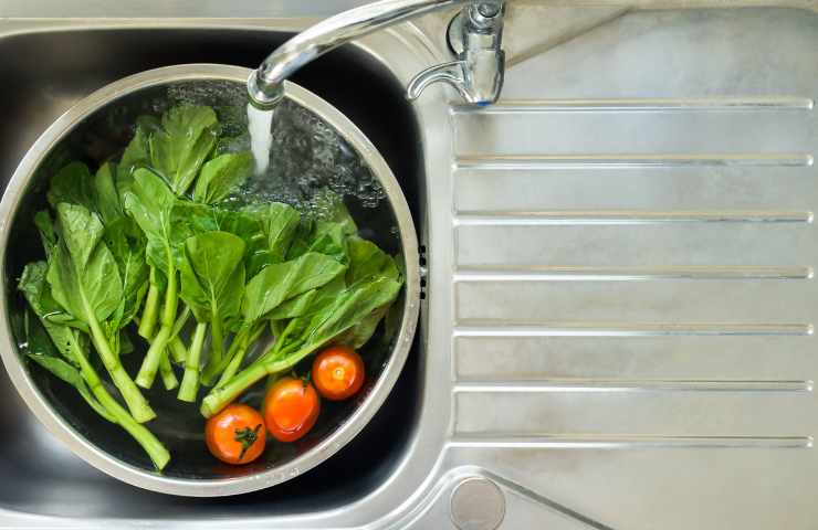 Trucco pulire verdure ortaggi bicarbonato