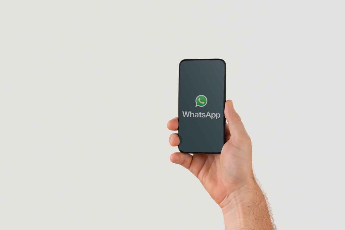 WhatsApp nuova funzione numeri sconosciuti rubrica