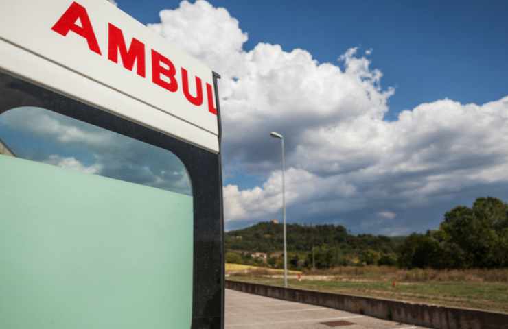 Alcamo precipita balcone morto 50enne