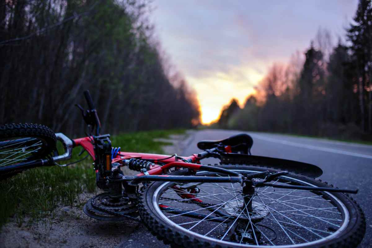 Toscolano Maderno incidente bici morta ragazza 27 anni