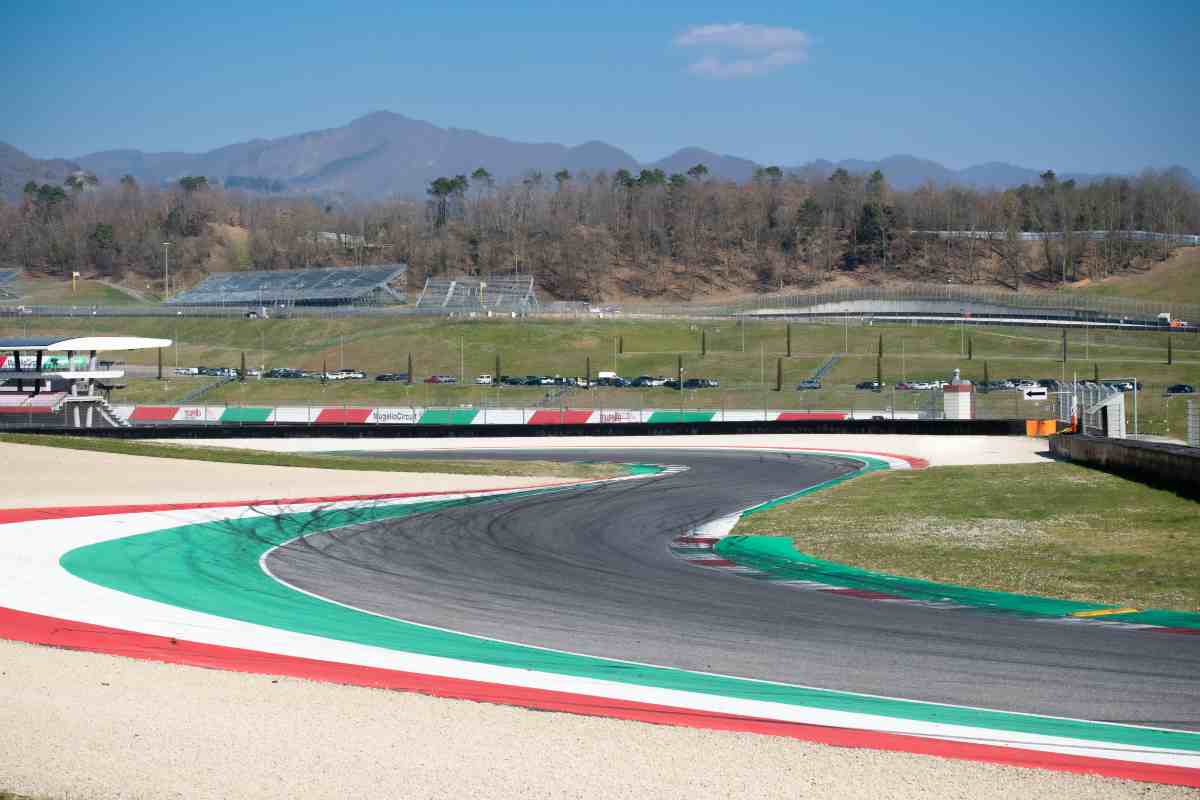 Mugello incidente morto pilota due feriti