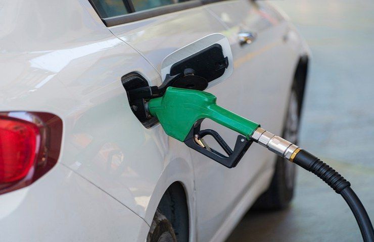 Carburanti, prezzi salgono ancora