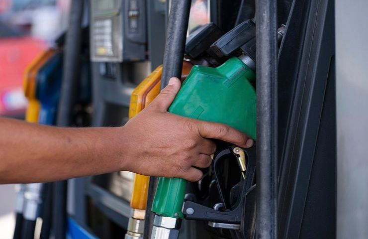 Carburanti, prezzi salgono ancora