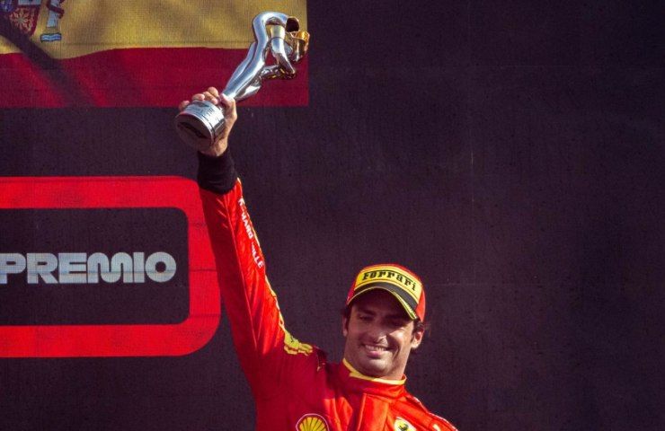 Brutta avventura per Sainz