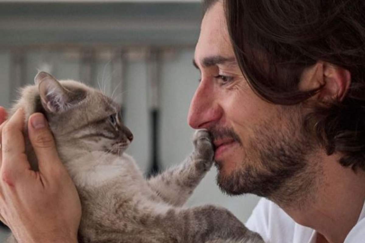 Influencer grazie a una gatta, la storia di Luca Gervasi